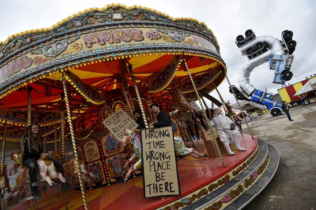 150821-dismaland-jsw-04_f625cb5bab4f94904fa5efd9aa4ff433.nbcnews-ux-2880-1000